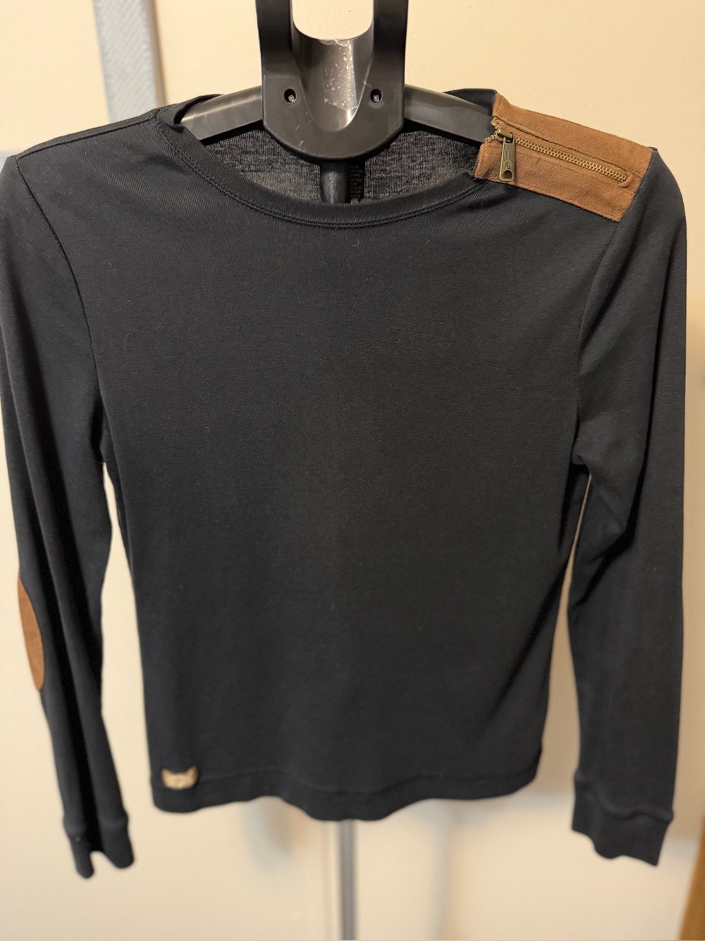 Lauren Jeans Co. Ralph Lauren Black Long Sleeve Shoulder Zip Top w/Suede elbows